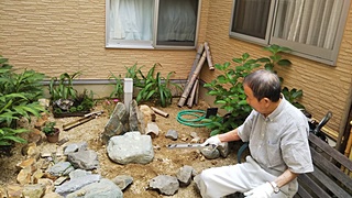 坪庭作り