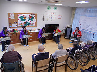 コスモス様による三味線演奏